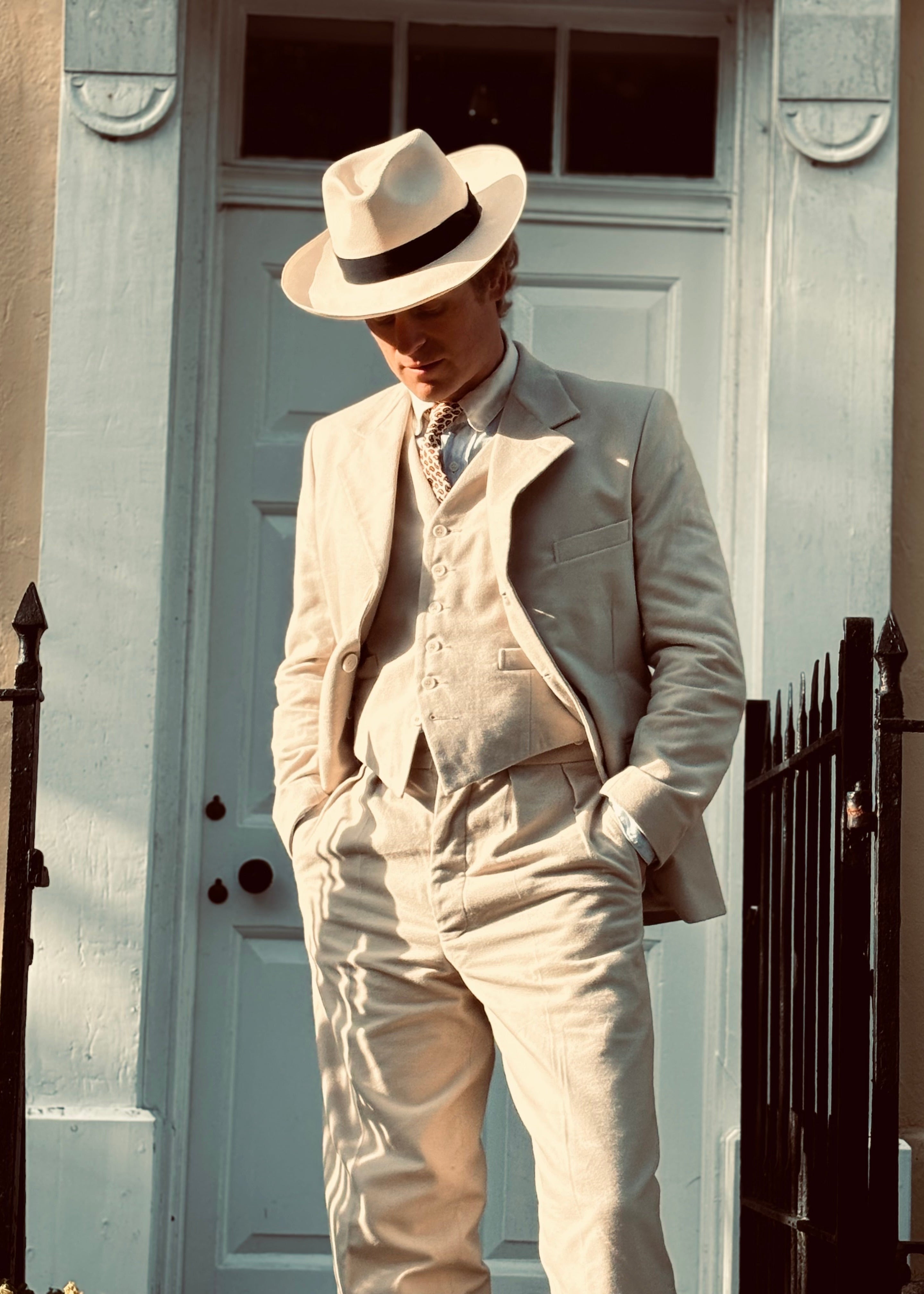 1935 HASTINGS SUMMER 3-PIECE OFF WHITE, LIGHT-WEIGHT MOLESKIN SUIT