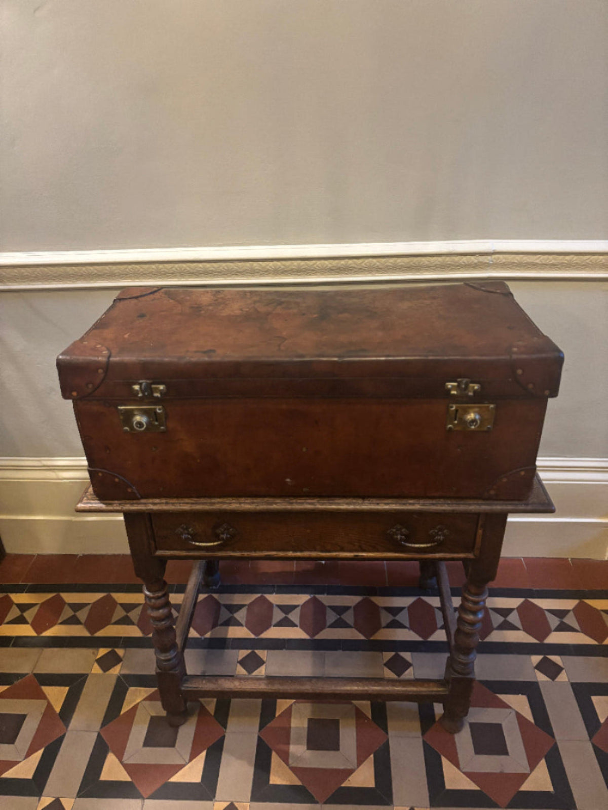1920s Finnigans Leather Shoe trunk