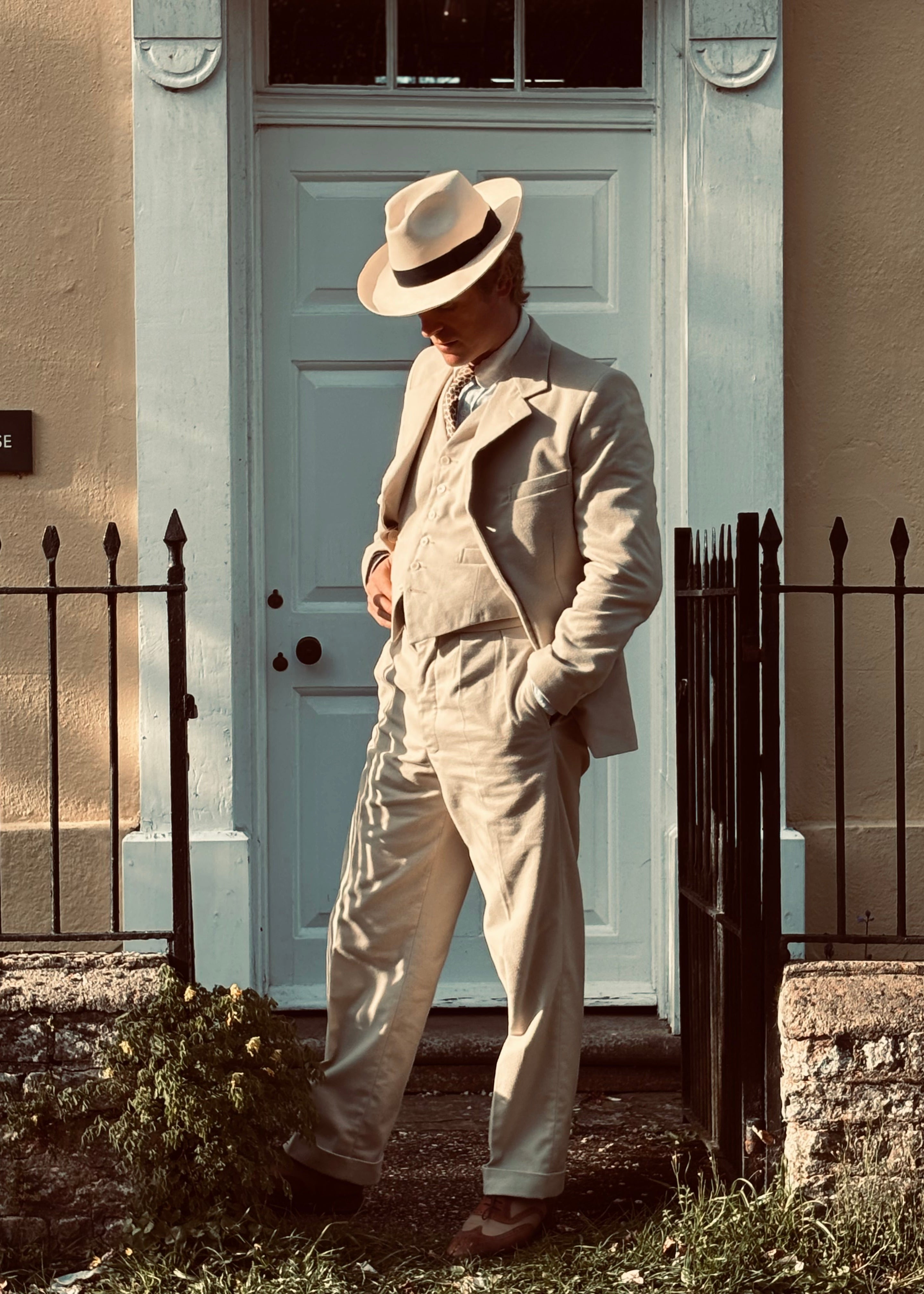 1935 HASTINGS SUMMER 3-PIECE OFF WHITE, LIGHT-WEIGHT MOLESKIN SUIT