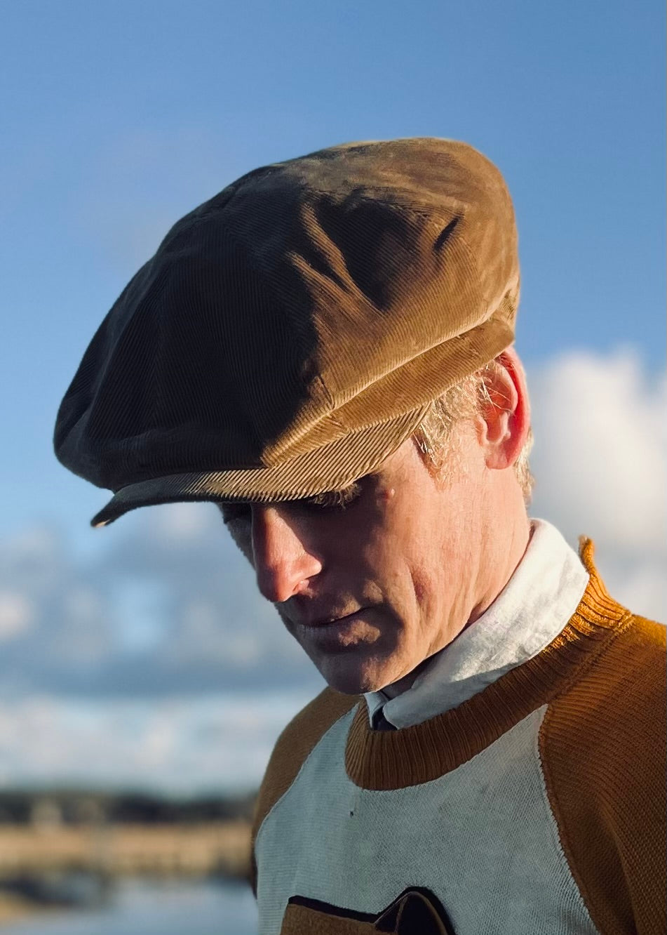 1930s Brown cord newsboy cap