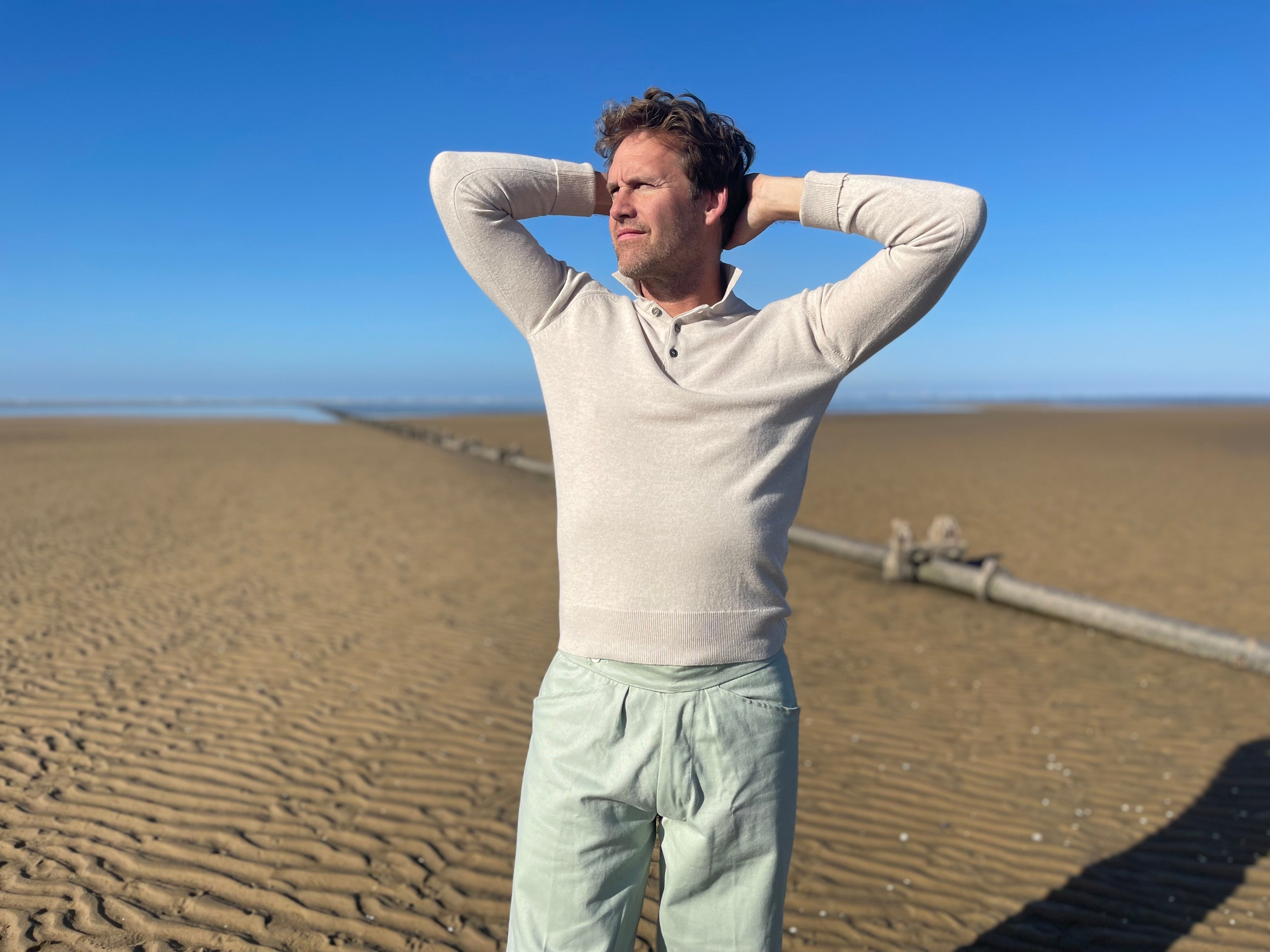 Wool collared pullover