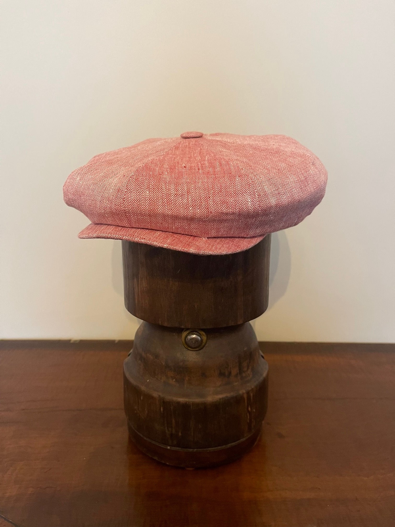 LINEN CAP IN SUMMER RED