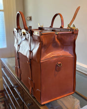 Vintage leather Gladstone bag