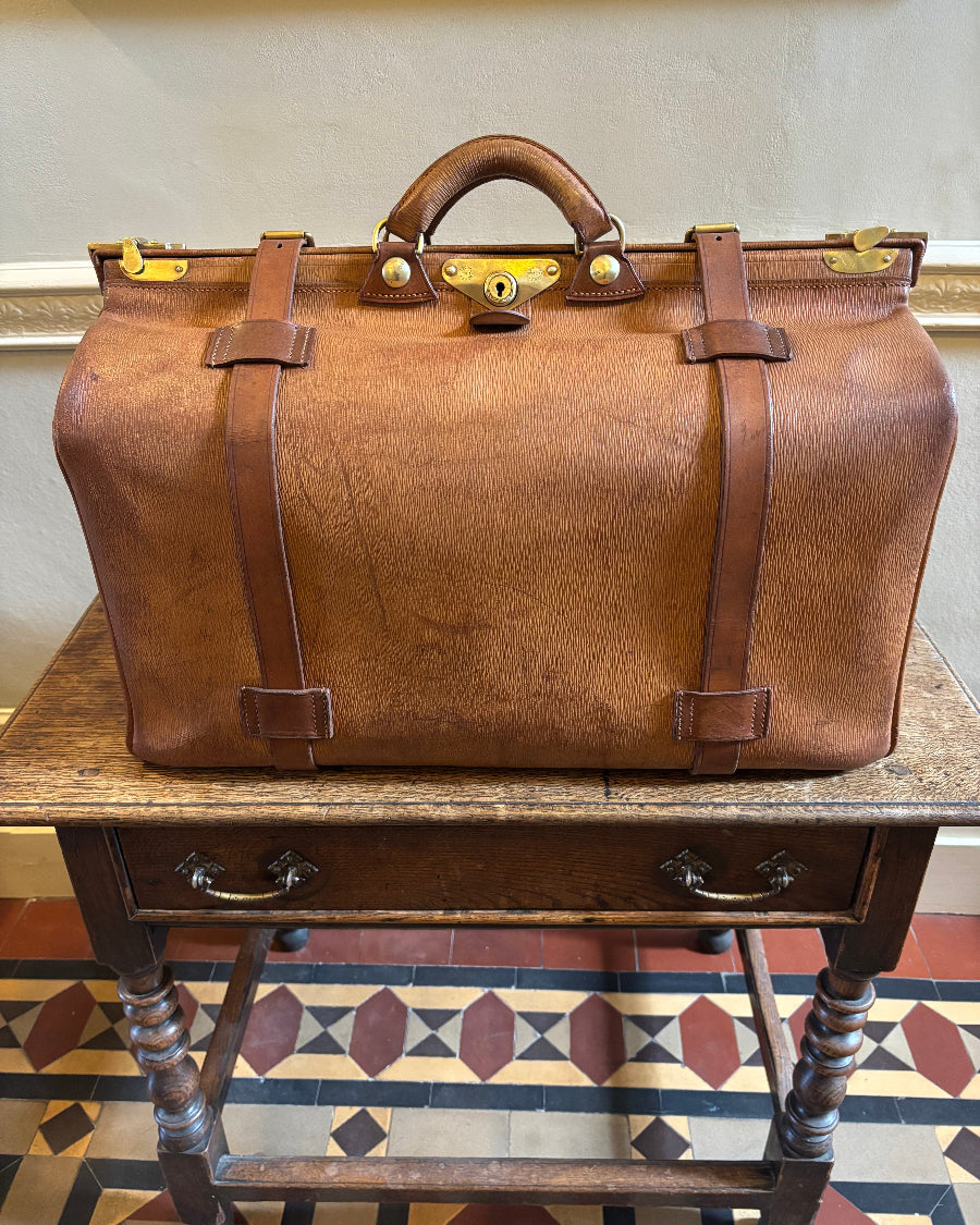 Large Finnigans leather Gladstone Bag