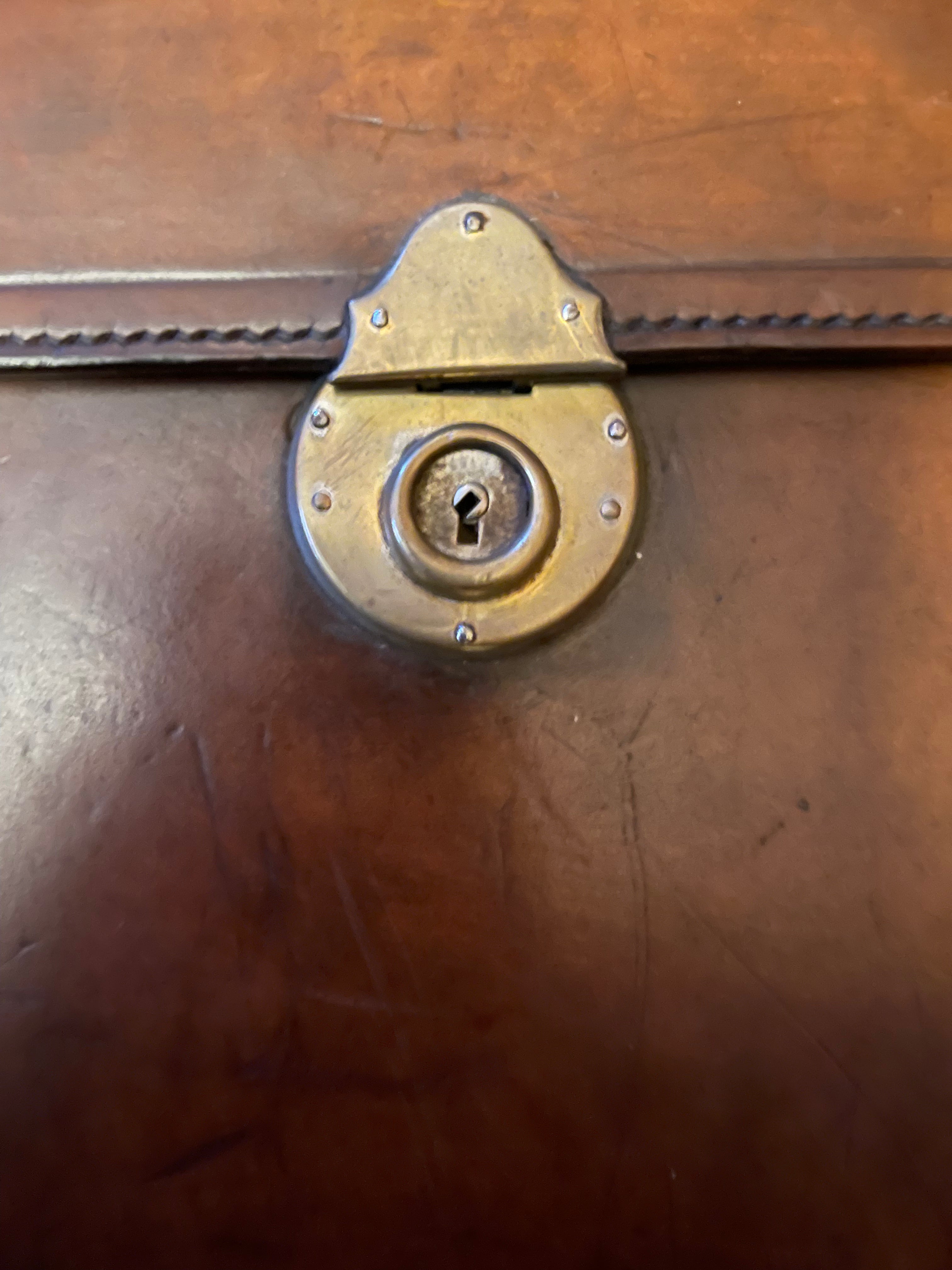 VINTAGE LEATHER CAMERA/MAP CASE c.1920s