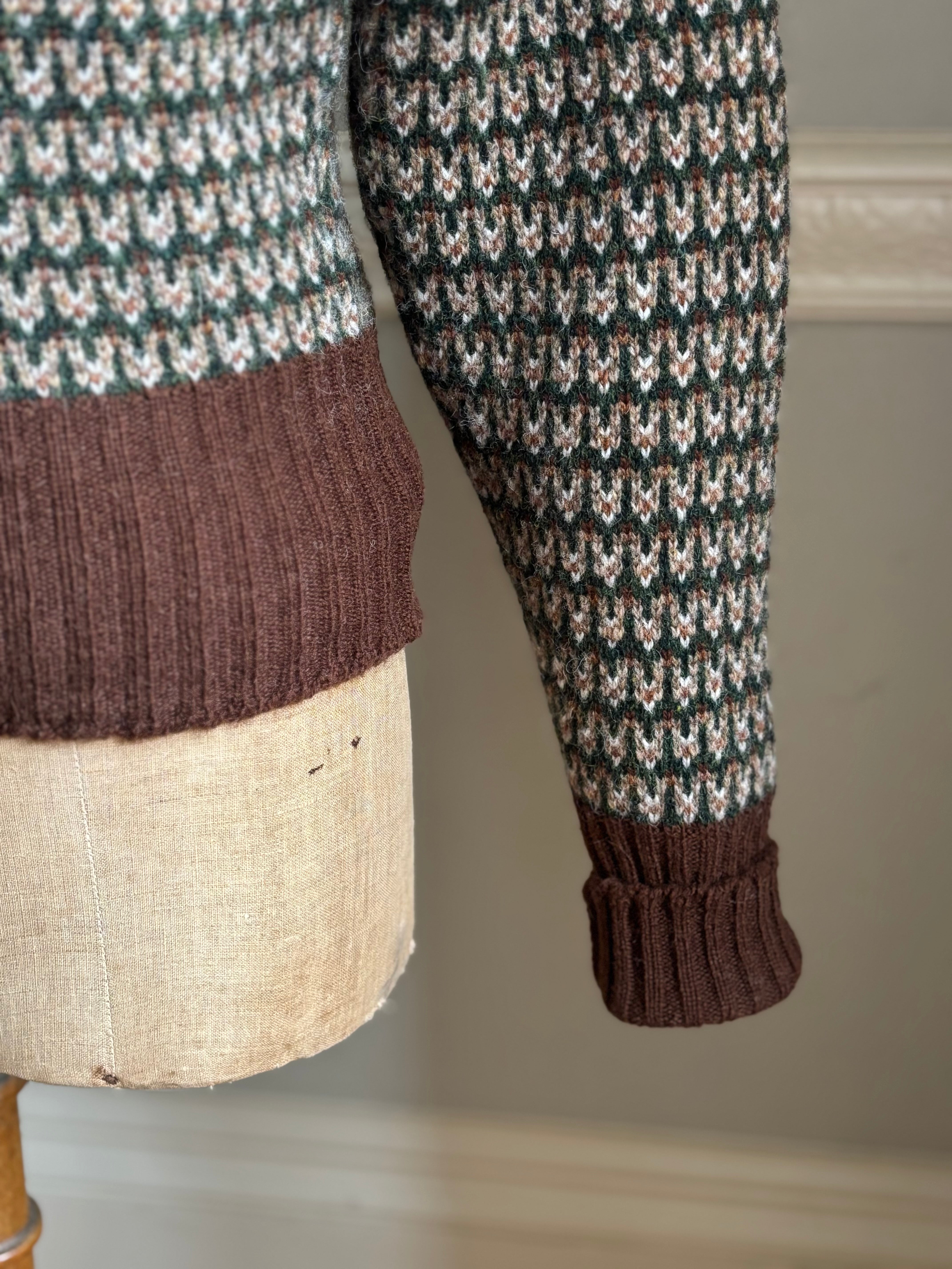 1930s "SARAZEN" SWEATER IN GREEN & CREAM