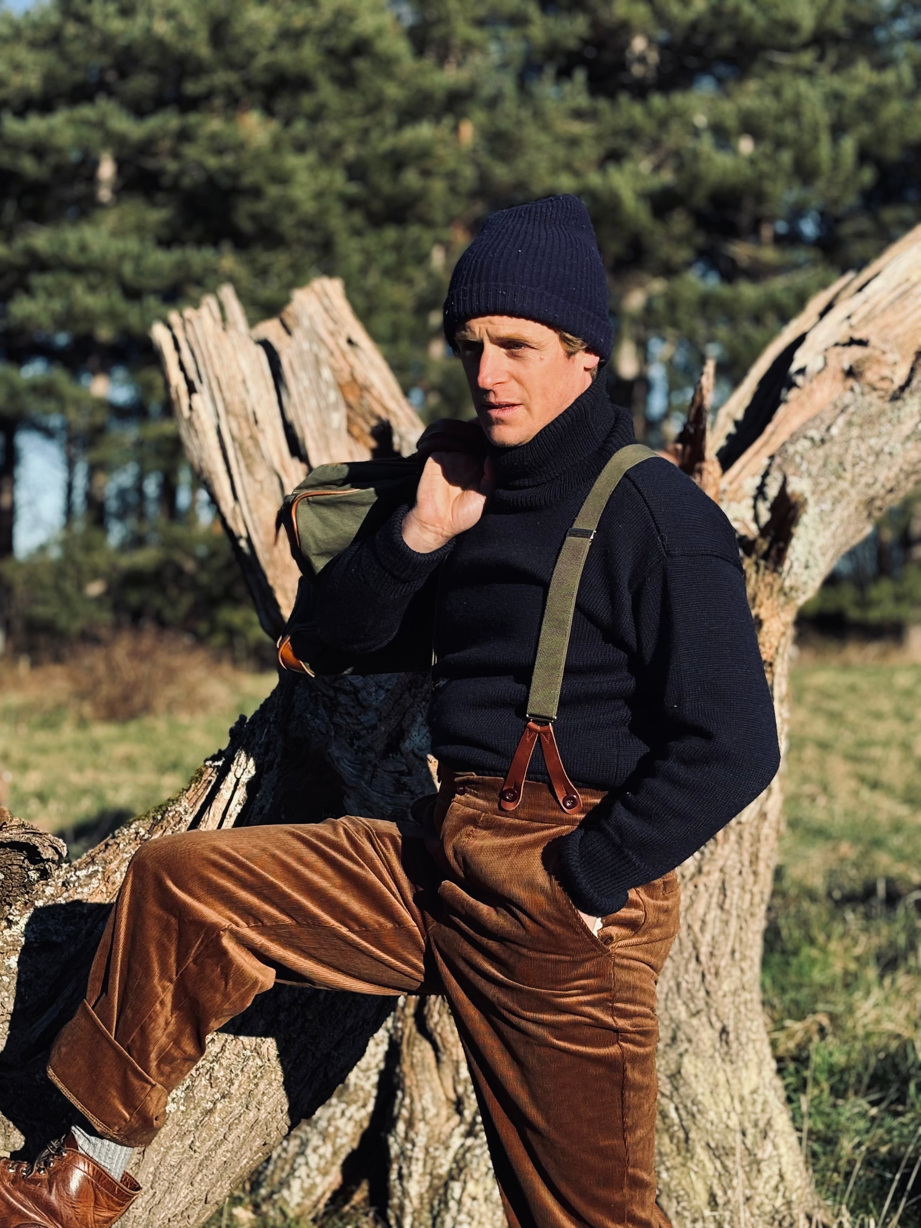 1940s BRITISH SUBMARINER POLO NECK IN NAVY