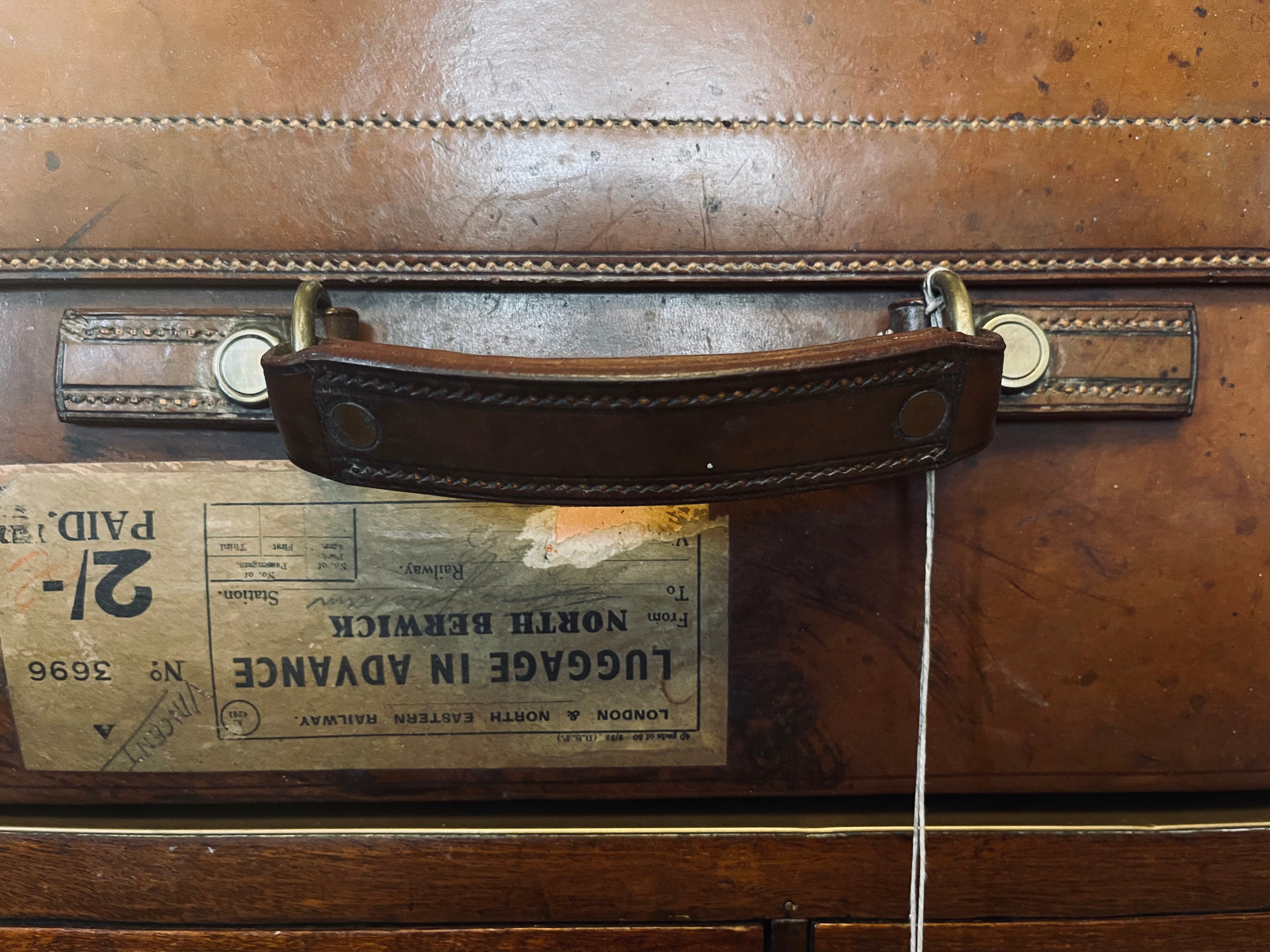 Immaculate 1910s Finnigans Leather Suitcase