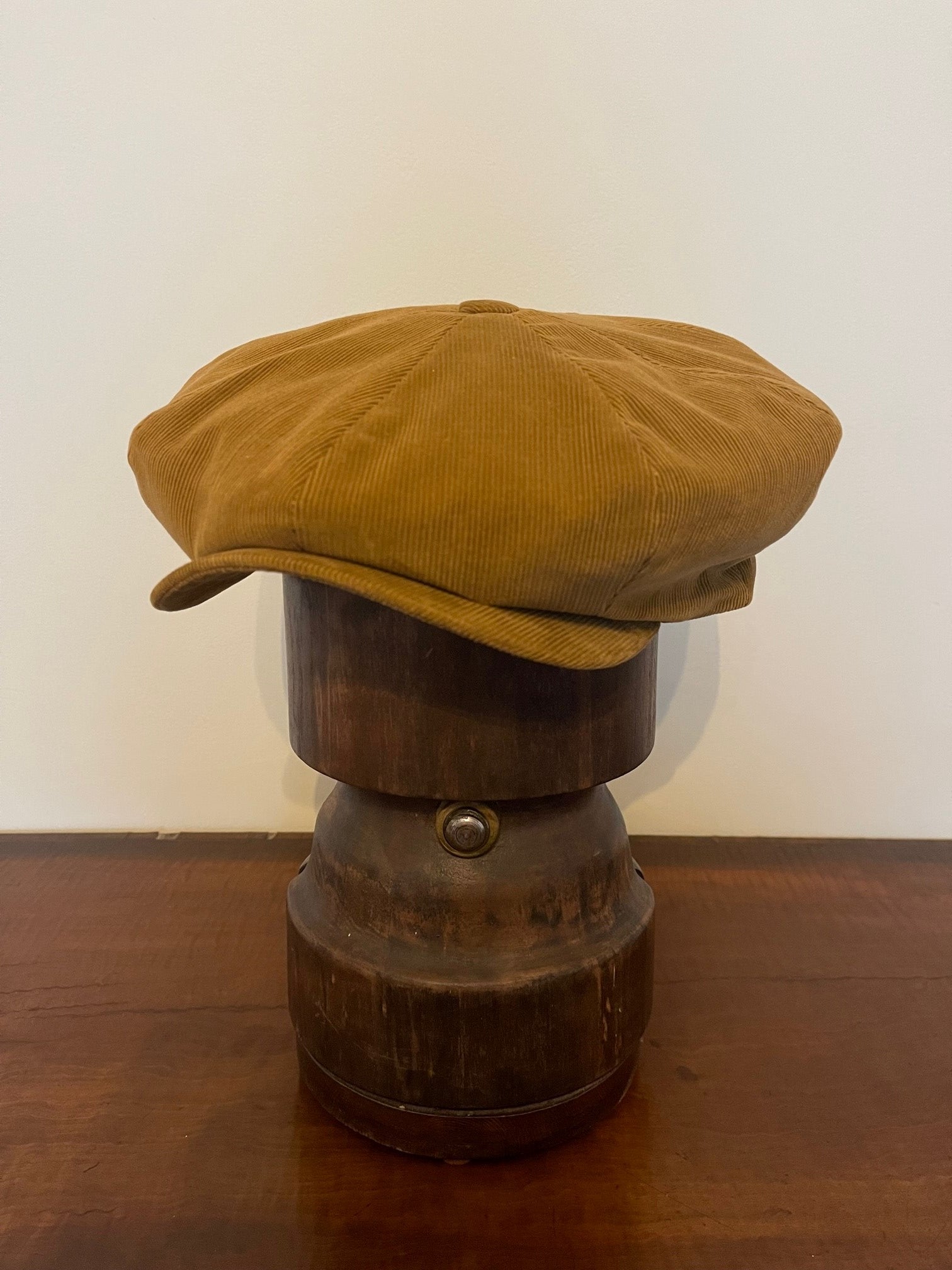 1930s Baker boy cap in brown corduroy