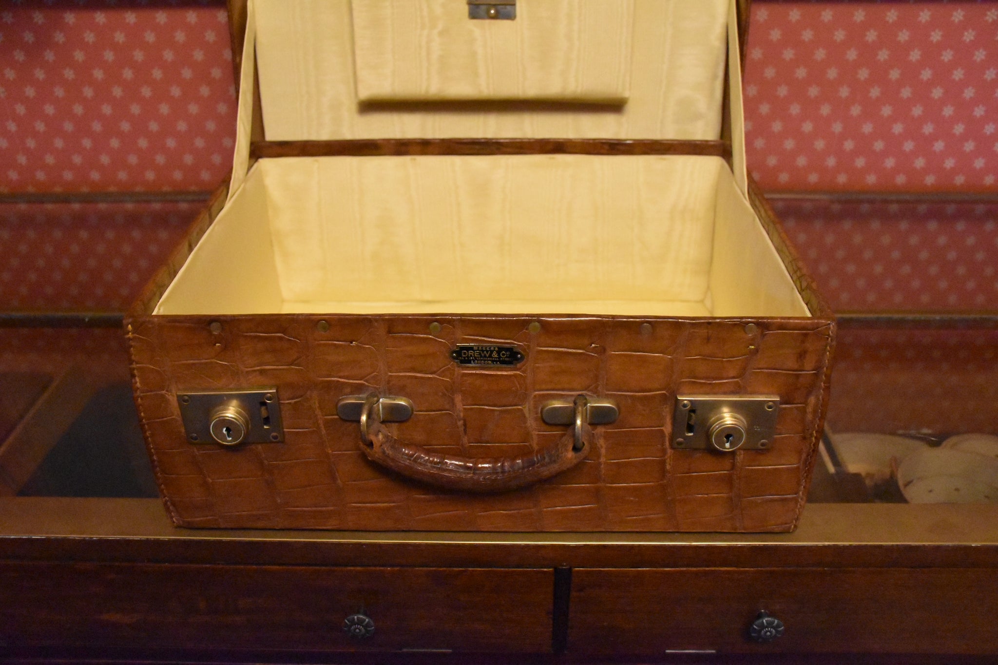 Edwardian Crocodile Leather Suitcase, 423130